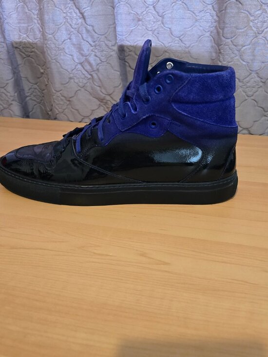 Balenciaga High Top Sneakers - Picture 2 of 8